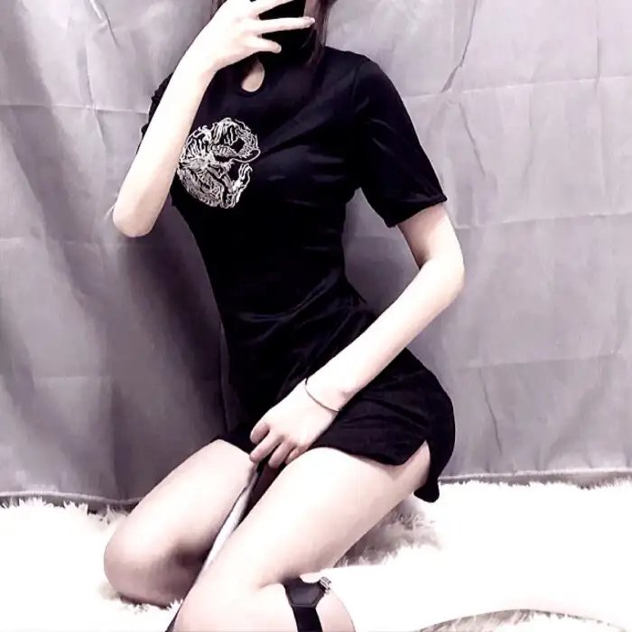 美利坚女士 封面