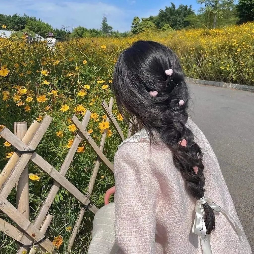 遗孀秘闻 封面