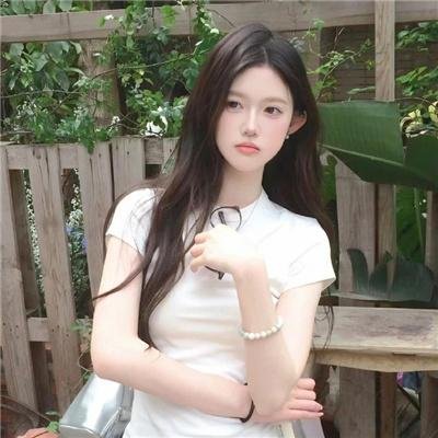 如月微笑 封面